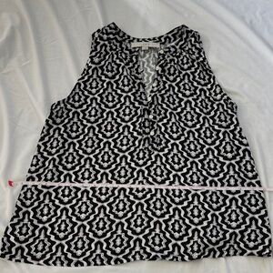 LOFT Black & White Geometric Sleeveless V-Neck Shell